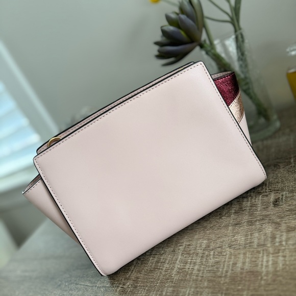 NWT Michael Kors Selma Studded Medium Leather Crossbody in Soft Pink - Picture 3 of 11